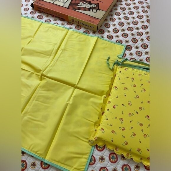 NIB Vintage 1955 Baby Diaper Bag Change Sheet & Pillow Yellow Floral RARE - Picture 5 of 6